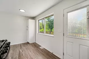 6034 Belair Dr, Florence, KY 41042 - Photo 9