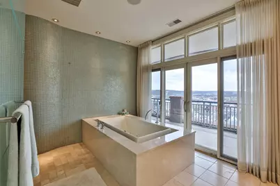 100 W Rivercenter Boulevard #PH3B, Covington, KY 41011 - Photo 25