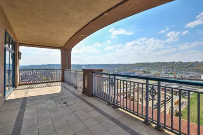 100 W Rivercenter Boulevard #PH3B, Covington, KY 41011 - Photo 43