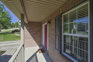 1104 Amblewood Ct, Independence, KY 41051 - Photo 3