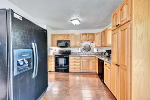 355 Merravay Dr, Florence, KY 41042 - Photo 9