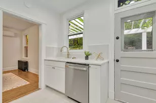 734 E 10th St, Newport, KY 41071 - Photo 9