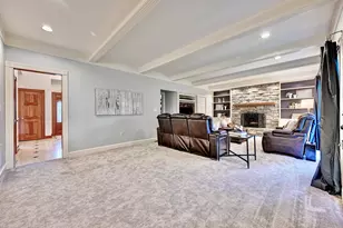 906 Squire Hill Ct, Crescent Springs, KY 41017 - Photo 7
