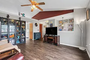 10378 Remy Ln, Florence, KY 41042 - Photo 5