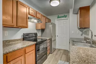 33 Rio Grande Cir, Florence, KY 41042 - Photo 7