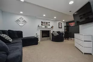 2068 Lakelyn Ct, Crescent Springs, KY 41017 - Photo 33