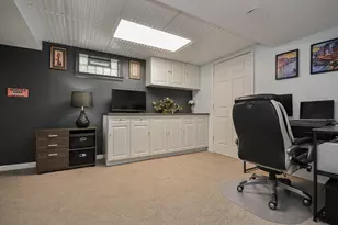 2068 Lakelyn Ct, Crescent Springs, KY 41017 - Photo 31