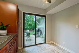 2419 Palmeadow Dr, Crestview Hills, KY 41017 - Photo 13