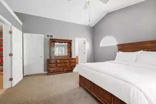2037 Bluestem Dr, Burlington, KY 41005 - Photo 15