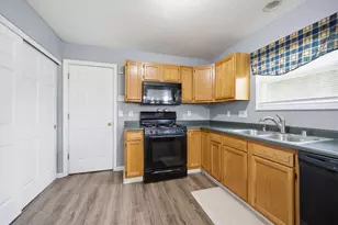 2037 Bluestem Dr, Burlington, KY 41005 - Photo 11
