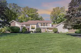886 Squire Oaks Dr, Villa Hills, KY 41017 - Photo 1