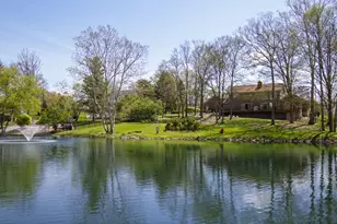 886 Squire Oaks Dr, Villa Hills, KY 41017 - Photo 3