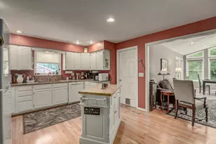 1390 Vidot Ct, Covington, KY 41011 - Photo 7