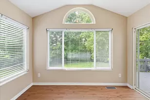1681 Colonnade Dr, Florence, KY 41042 - Photo 9
