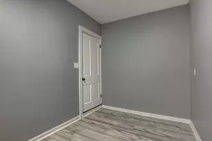 111 W 10th St, Newport, KY 41071 - Photo 13