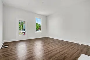 319 W 12th St, Newport, KY 41071 - Photo 3