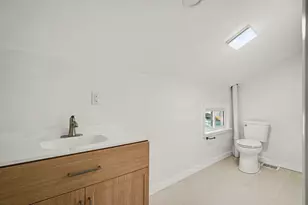319 W 12th St, Newport, KY 41071 - Photo 7