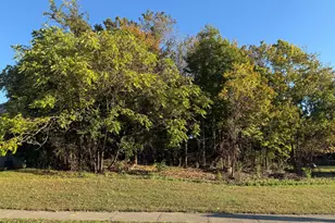 4895 Dartmouth Dr, Florence, KY 41042 - Photo 1