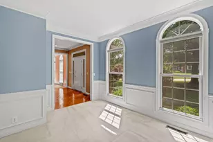 949 Appleblossom Dr, Villa Hills, KY 41017 - Photo 5