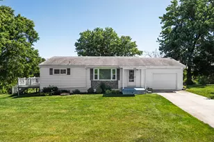 219 Sunset Dr, Williamstown, KY 41097 - Photo 1
