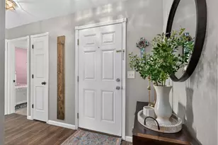 1652 Hogan Ln, Florence, KY 41042 - Photo 3
