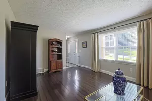 3142 Royal Windsor Dr, Edgewood, KY 41017 - Photo 5