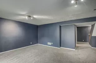 4064 Edgelake Ct, Villa Hills, KY 41017 - Photo 17