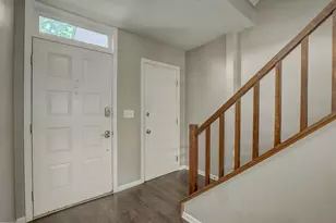 4064 Edgelake Ct, Villa Hills, KY 41017 - Photo 3
