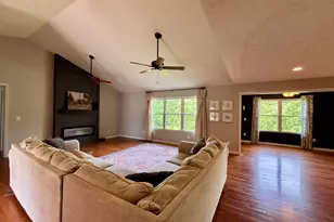 225 Maple Ridge St, Crittenden, KY 41030 - Photo 9
