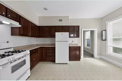 215 W 34th Street, Latonia, KY 41015 - Photo 13