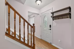 596 Buckshire Glen Dr, Florence, KY 41042 - Photo 3