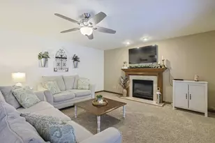 8427 Stratford Ct, Florence, KY 41042 - Photo 11