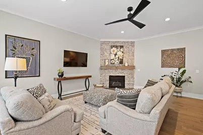 1077 Walburg Avenue, Villa Hills, KY 41017 - Photo 9