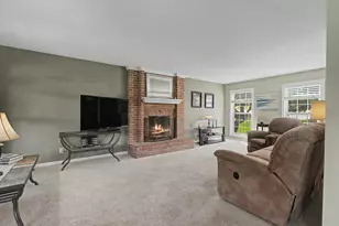 1887 Morningside Dr, Florence, KY 41042 - Photo 5