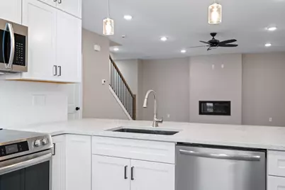 100 W 14th Street #B, Newport, KY 41071 - Photo 9