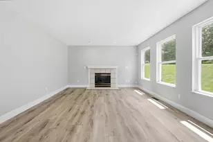 909 Surfridge Dr, Hebron, KY 41048 - Photo 5