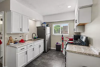 325 W 9th Street, Covington, KY 41011 - Photo 9