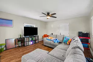 325 W 9th St, Covington, KY 41011 - Photo 3