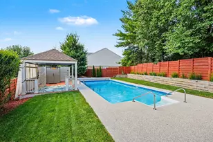 8187 Heatherwood Dr, Florence, KY 41042 - Photo 3
