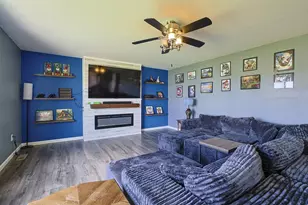 915 Darlington Creek Dr, Alexandria, KY 41001 - Photo 9