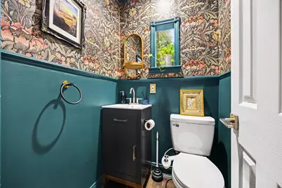 210 E 8th Street, Covington, KY 41011 - Photo 15