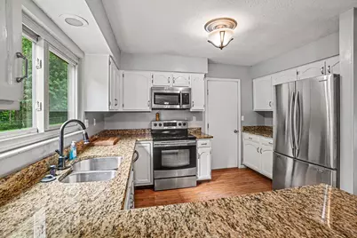 1810 Promontory Drive, Florence, KY 41042 - Photo 7