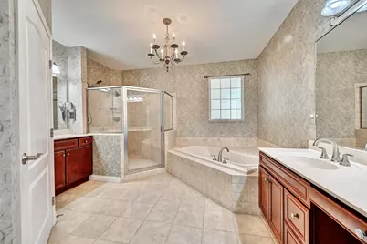 363 Riverbend Drive, Covington, KY 41016 - Photo 5