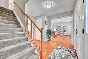2061 Bluestem Dr, Burlington, KY 41005 - Photo 3
