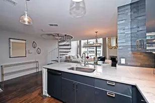 210 E 2nd St, Covington, KY 41011 - Photo 11
