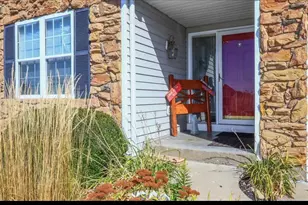 8484 Watersedge Dr, Florence, KY 41042 - Photo 3