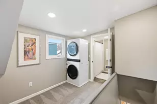 326 W 9th St, Newport, KY 41071 - Photo 17