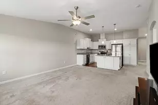 2526 Elyria Ct, Crescent Springs, KY 41017 - Photo 3