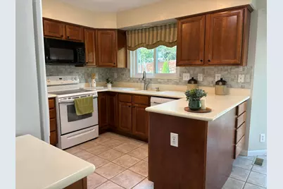 8442 Woodcreek Drive, Florence, KY 41042 - Photo 7