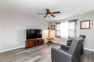 1989 Hart Dr, Hebron, KY 41048 - Photo 5